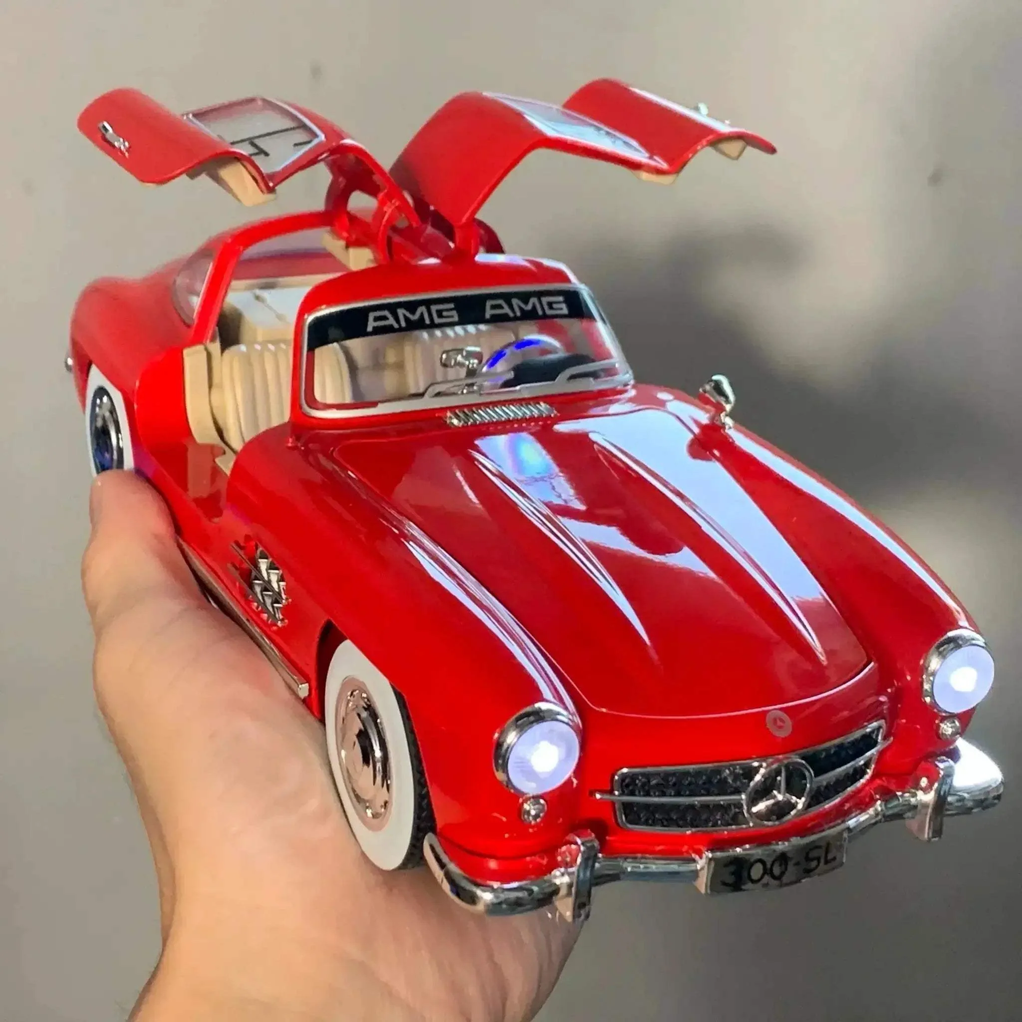 1 18 Diecast Metal Benz 300SL Car Model For Home Decor - Image 4
