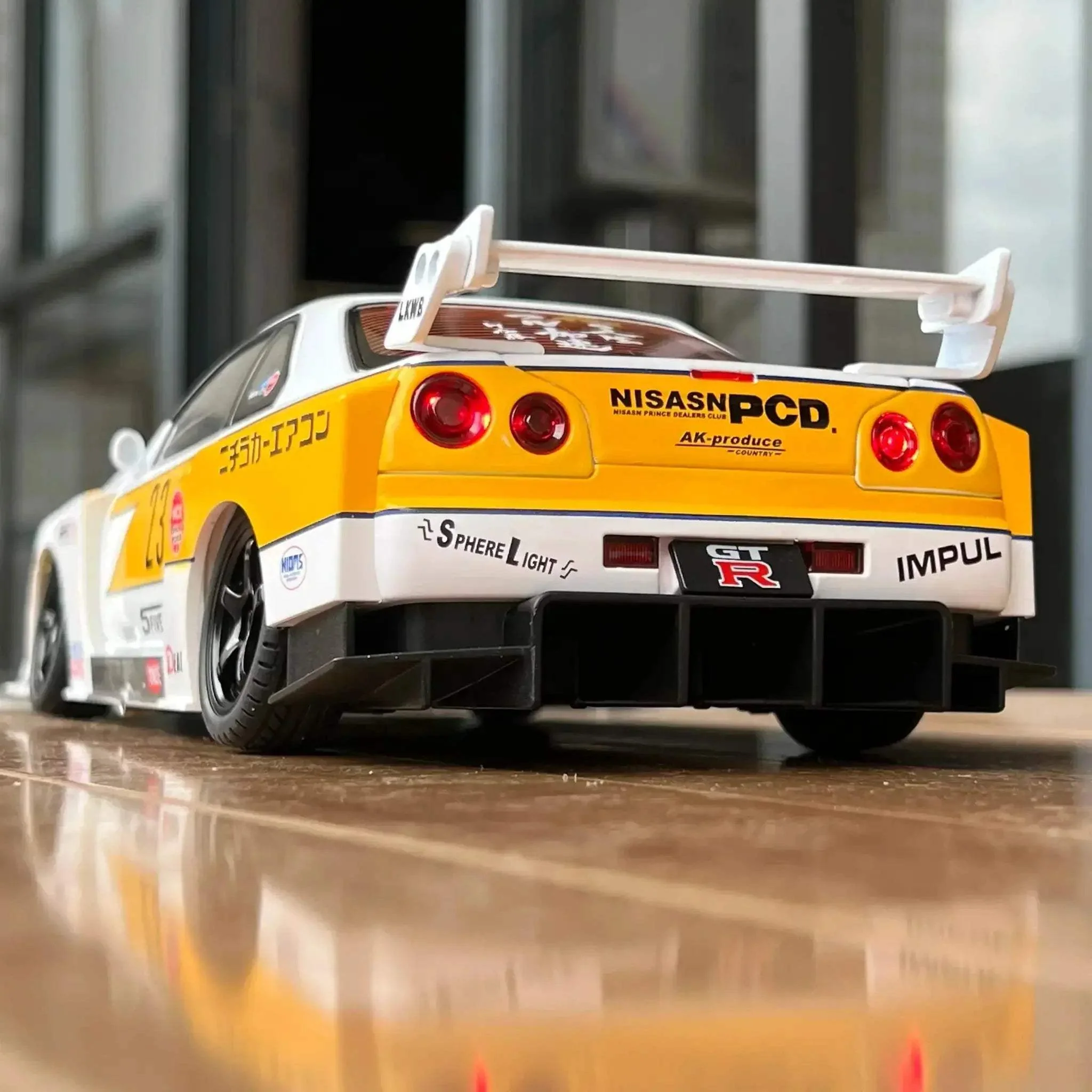 1:18 Nissan GTR Skyline S15 Diecast Metal Car With Sound And Light
