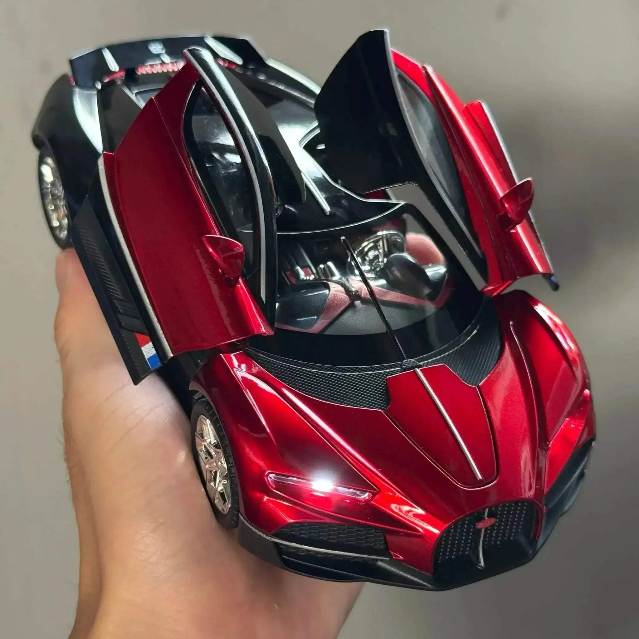 1:24 Diecast Alloy Tourbillon Supercar Model Car Sound And Light Pull Back - Image 4