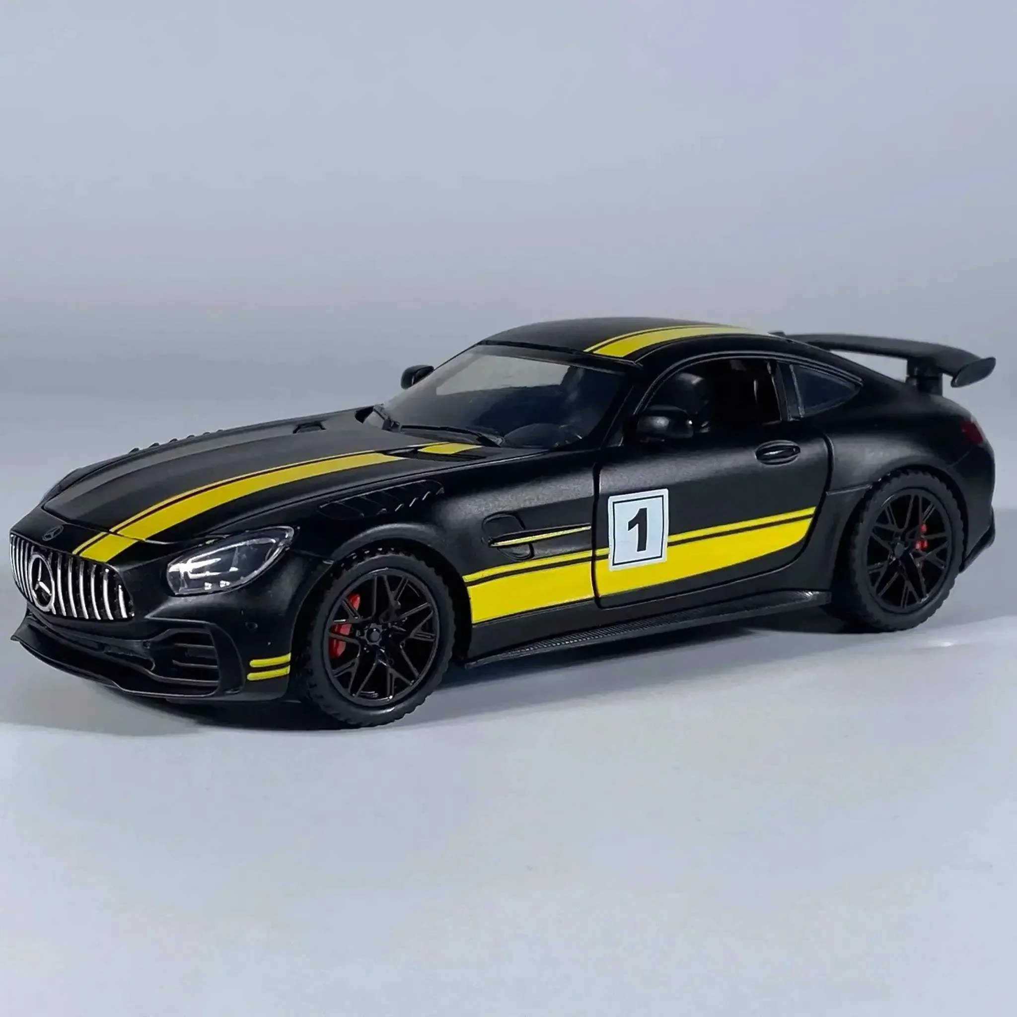 1:32 Benz AMG GT Diecast Metal Model Car With Sound And Light Pull Back - Image 15