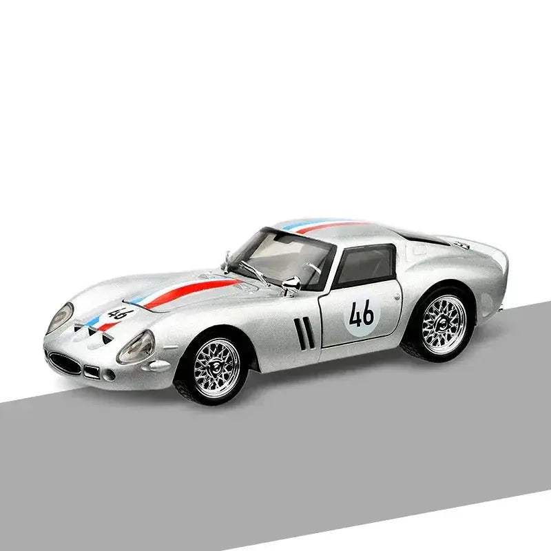 1:32 Diecast Alloy 250 GTO Sports Car With Sound And Light - Image 11