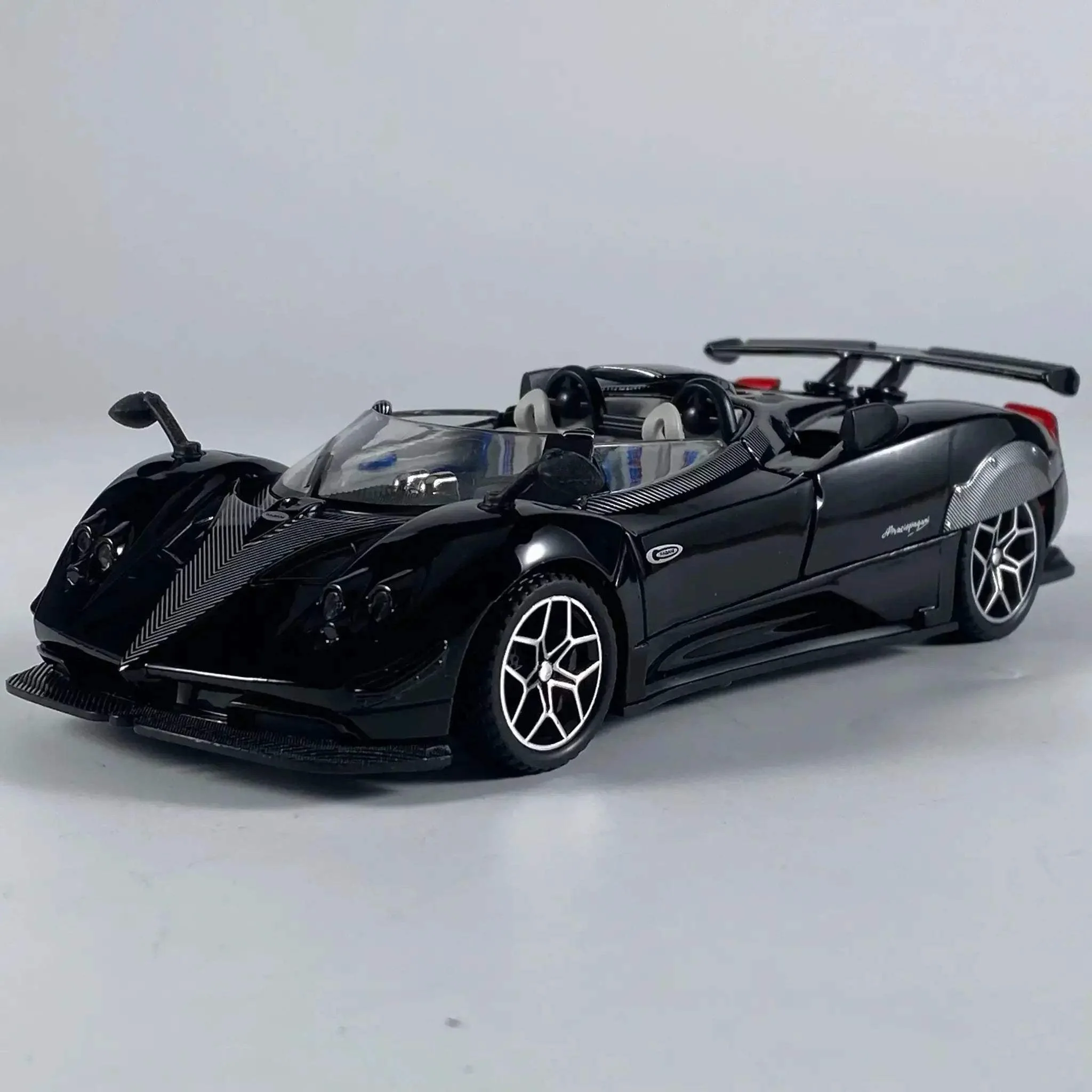 1:32 Pagani Zonda HP 2017 Diecast Metal Model Car - Image 10