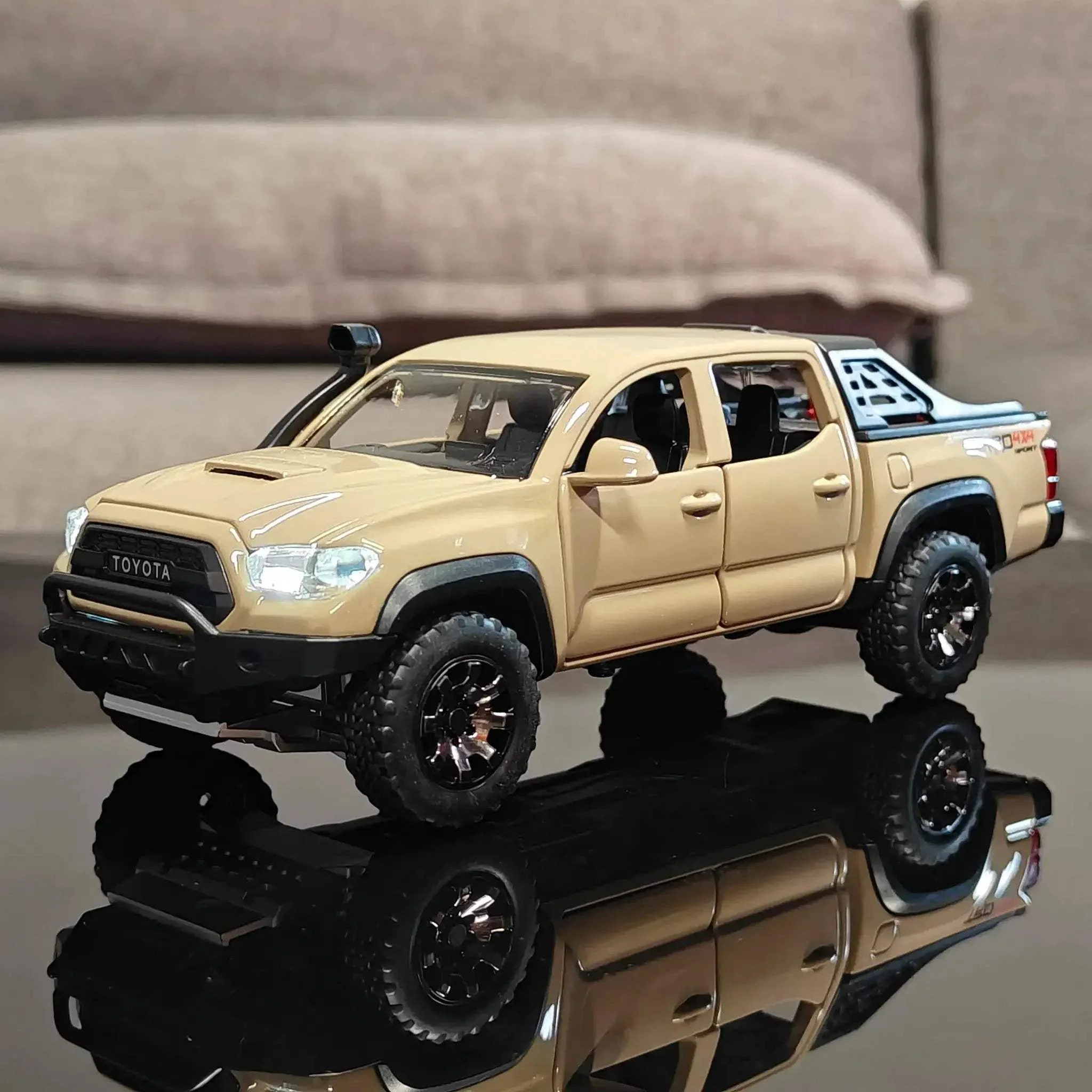 1:32 Toyota Tacoma Alloy Diecast Metal Model With Sound And Light - Image 20