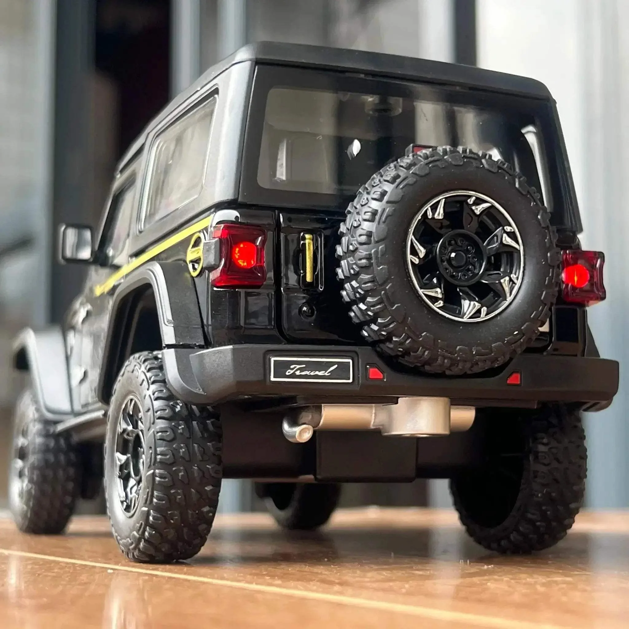 1 To 24 Diecast Jeep Wrangler Rubicon Off Road SUV With Sound Light Pull Back
