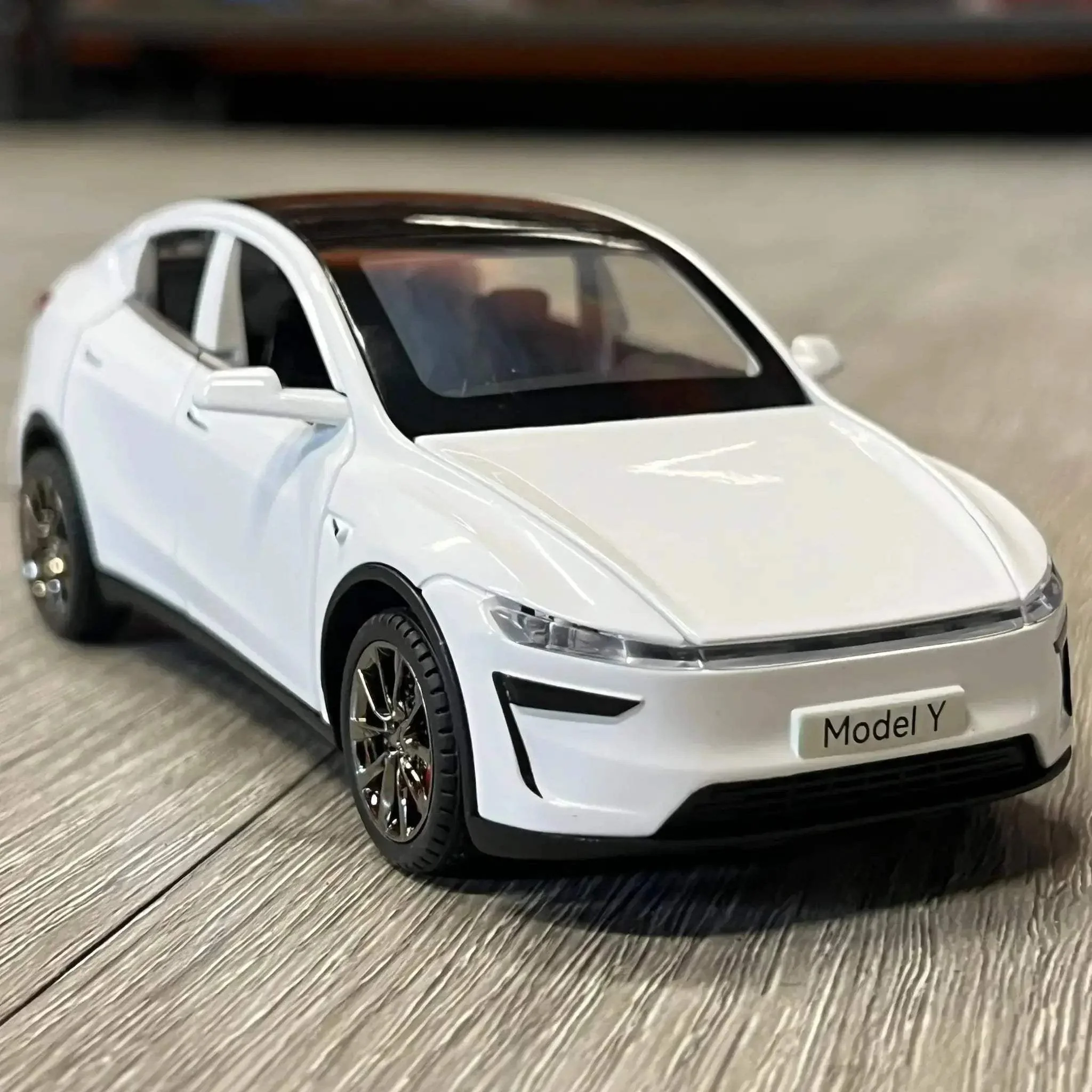 Diecast 1:32 Model Car Sound and Light for Children - Image 5
