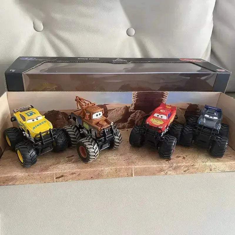 Disney Pixar Cars Pullback Toy Set With Lightning McQueen - Image 2