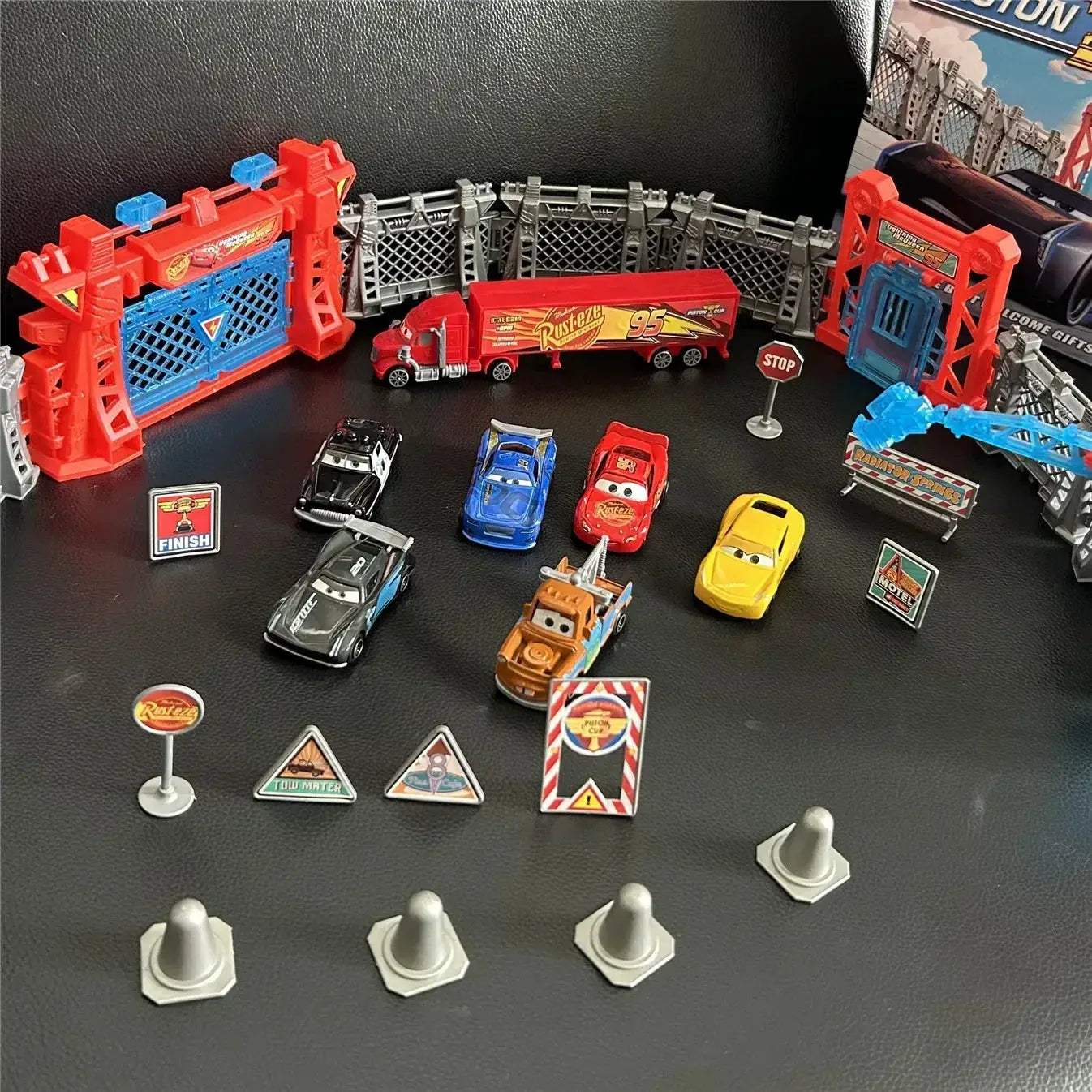 Disney Pixar Die Cast Cars Set With Race Track Playset - Image 5
