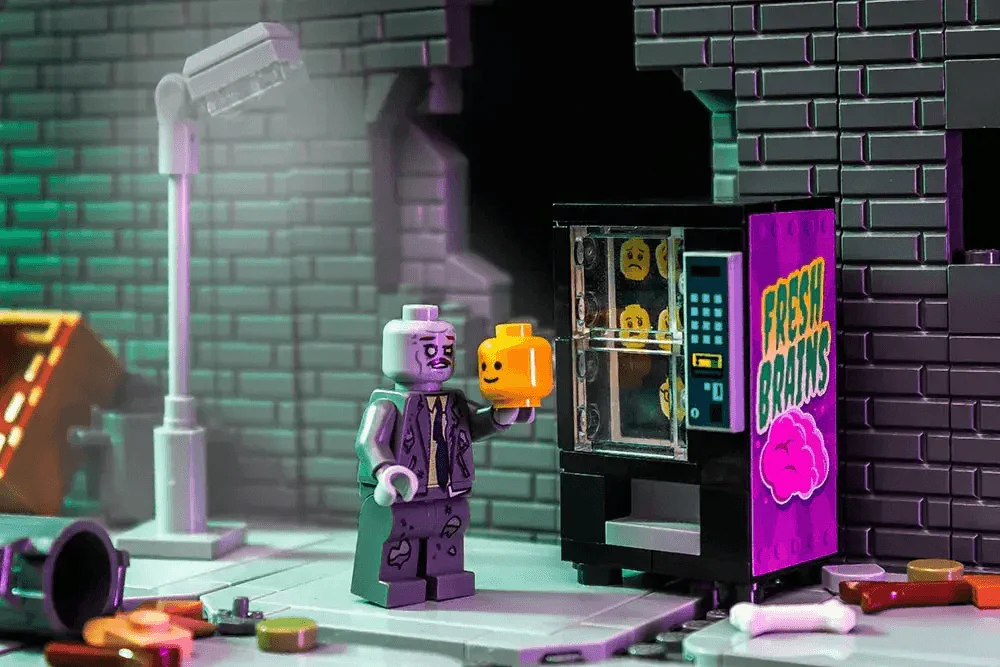 Fresh Brains Zombie Vending Machine w/ Zombie Minifig - Image 2