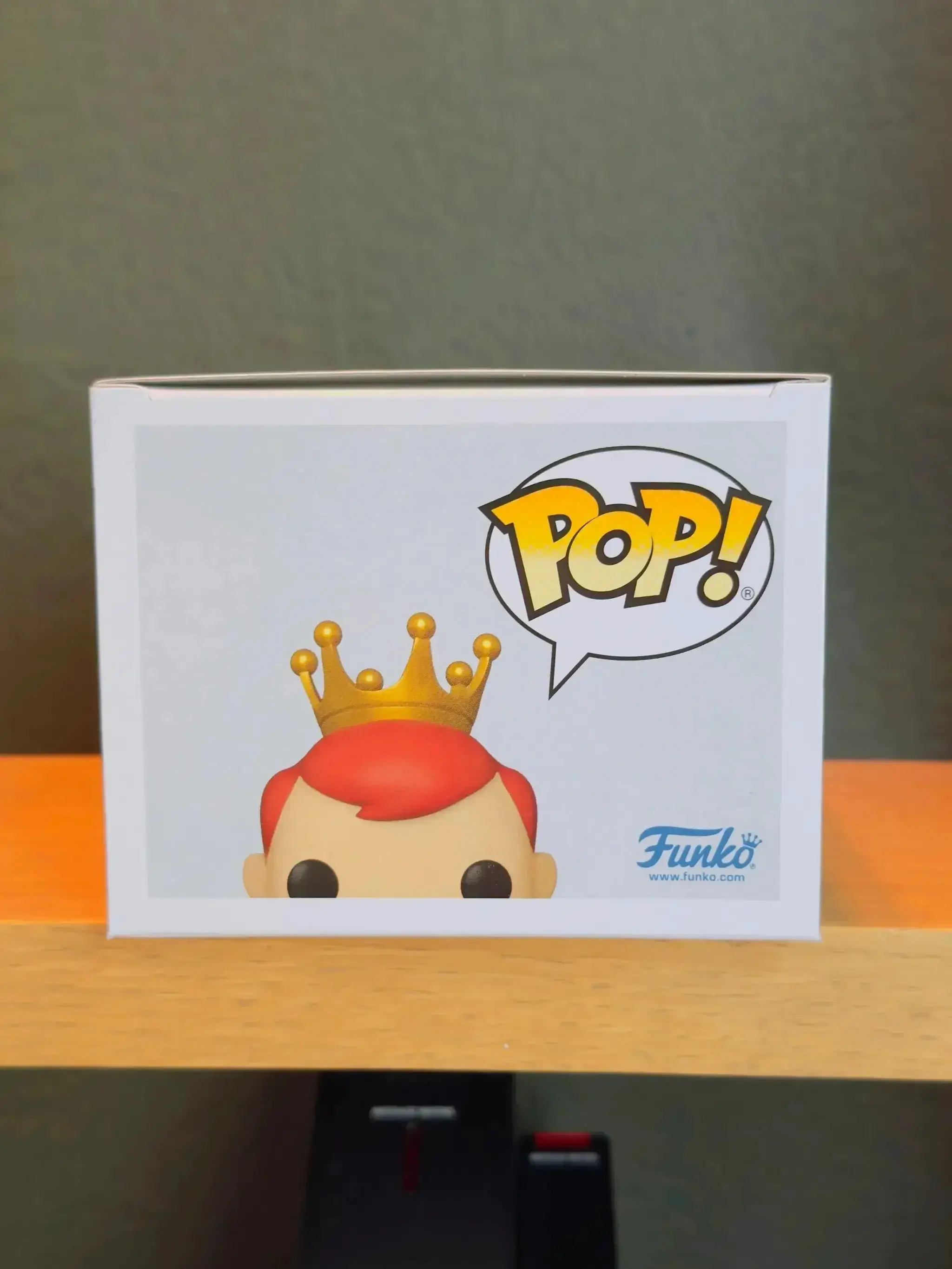 Funko Fundays Experience 2025: Pop! Originals R.L. STINE Freddy Funko as Night of the Living Dummy (Glow in the Dark) LE500 - Image 5