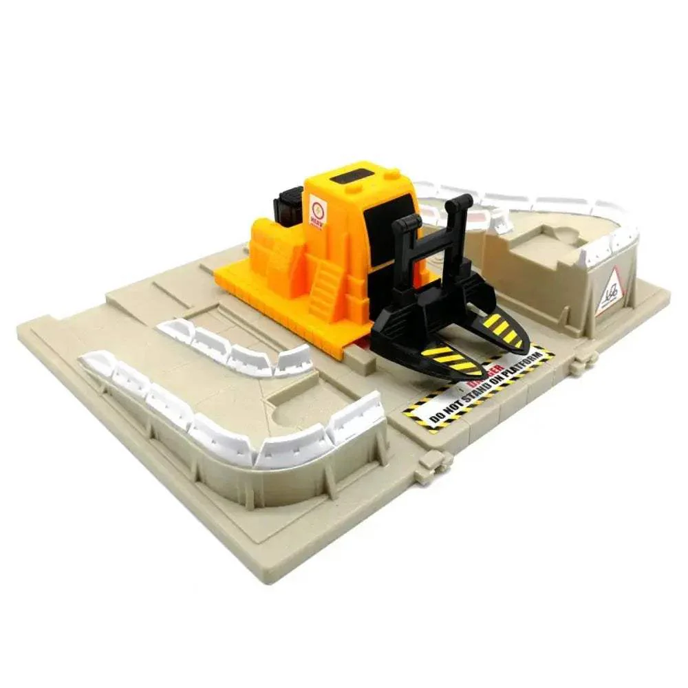 High Speed Train Set With Engineering Rails And Accessories - Image 5