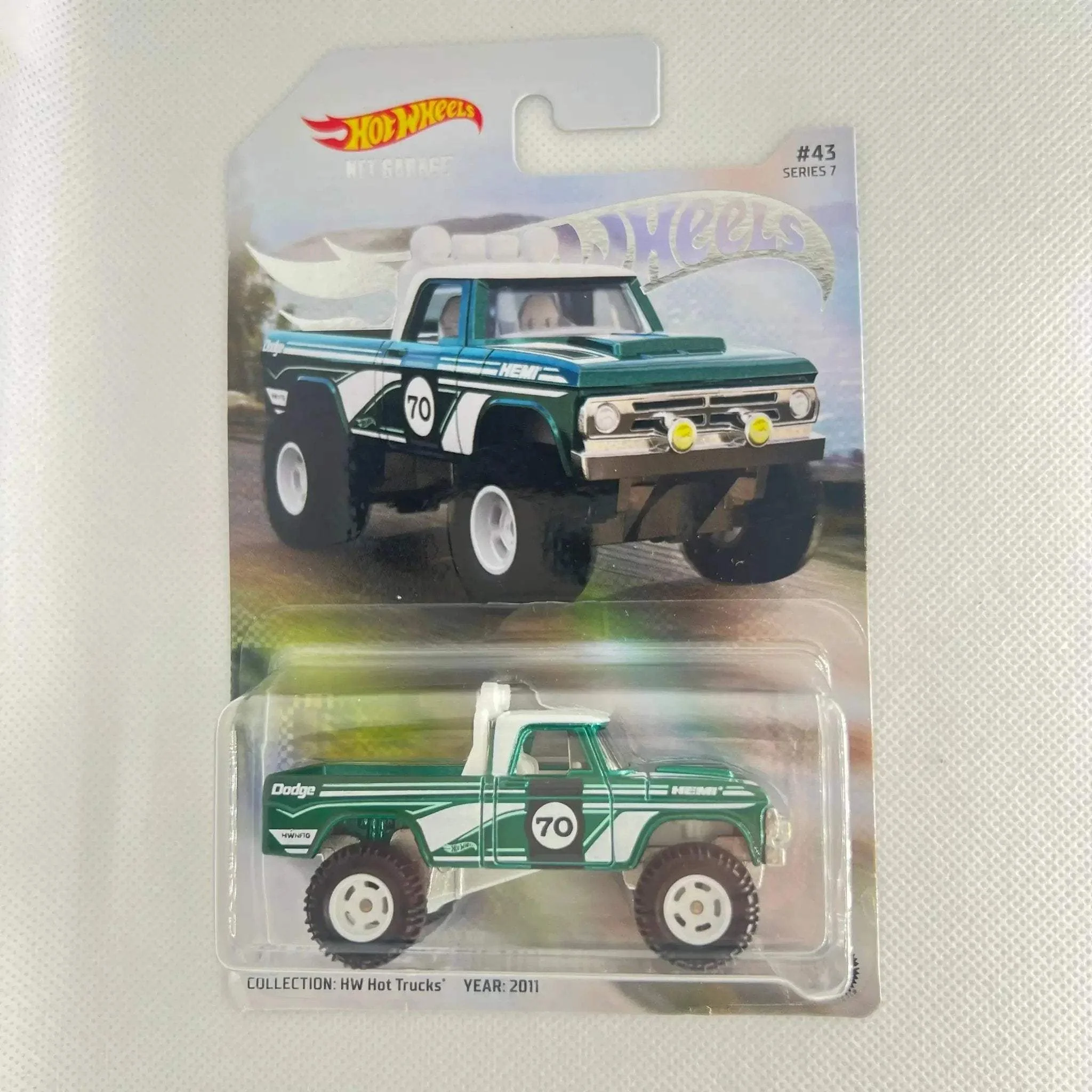 Hot Wheels NFT Garage Assorted 1:64 - Image 2