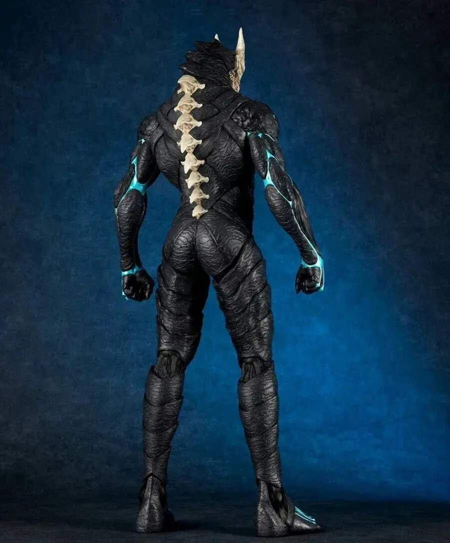 Kaiju No. 8 Anime Figure, Kafka Hibino Figurine, Action Toys Statues Collectible Gift 26cm / 10 in - Image 4