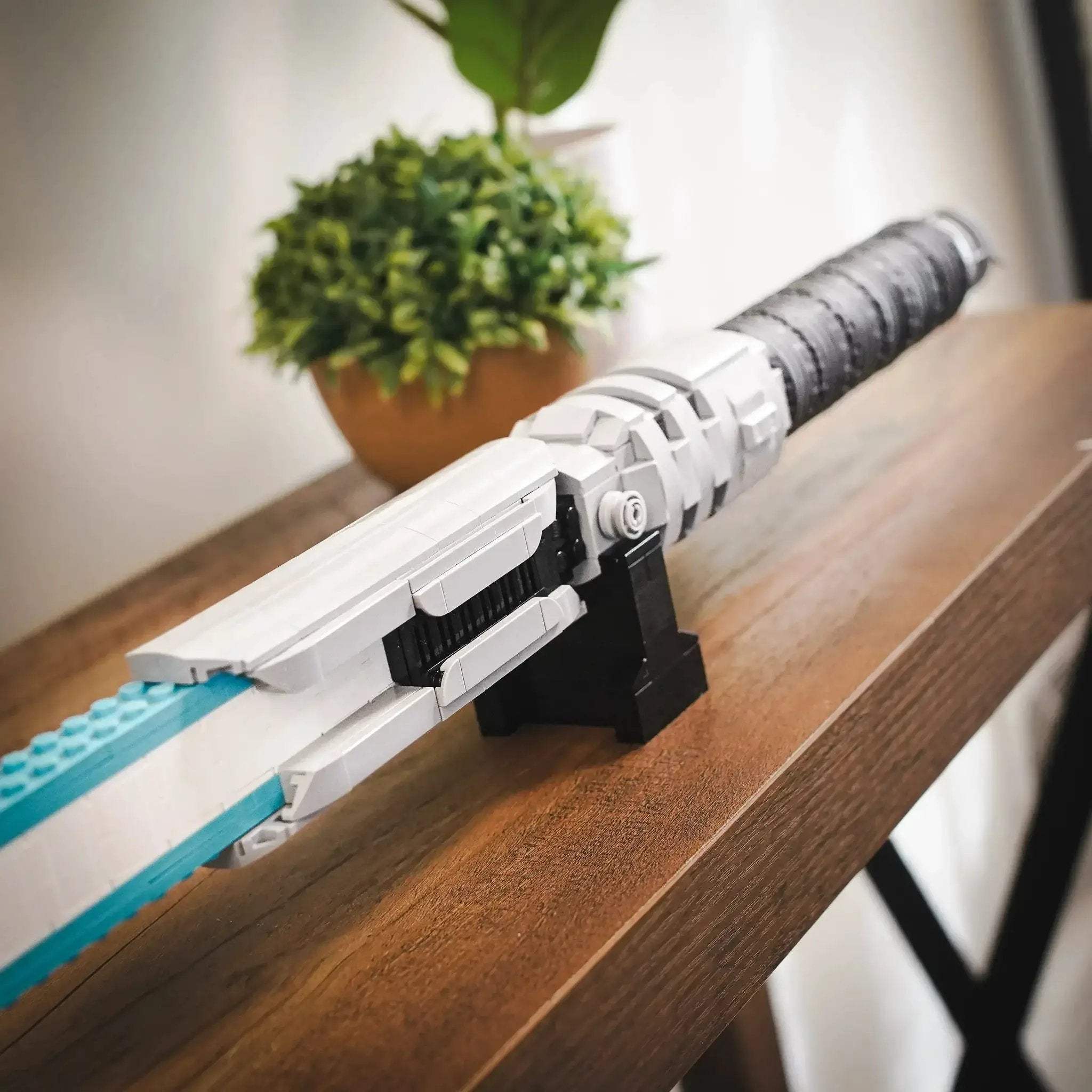 Kestis' Life-Sized Saber - Image 4