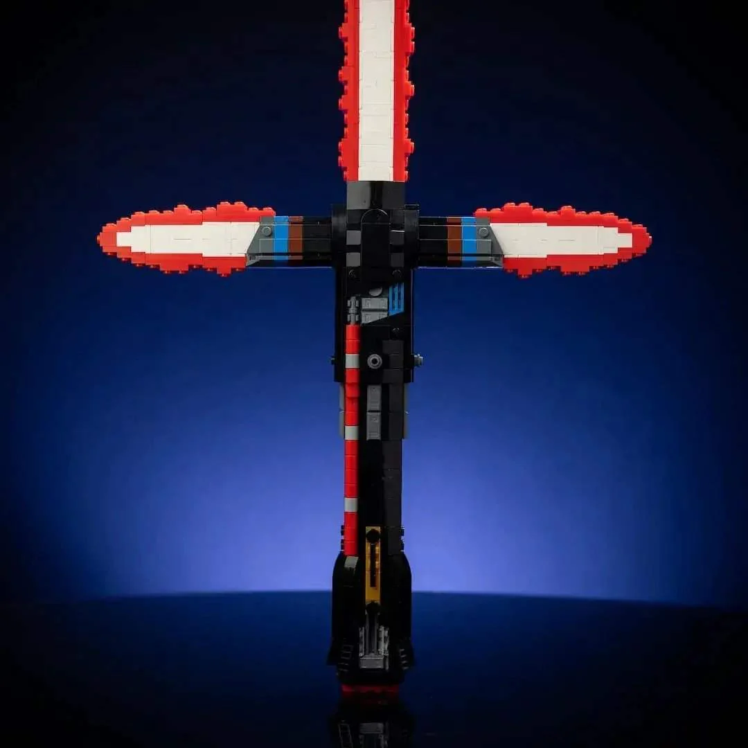 Kylo's Life-Sized Saber - Image 6