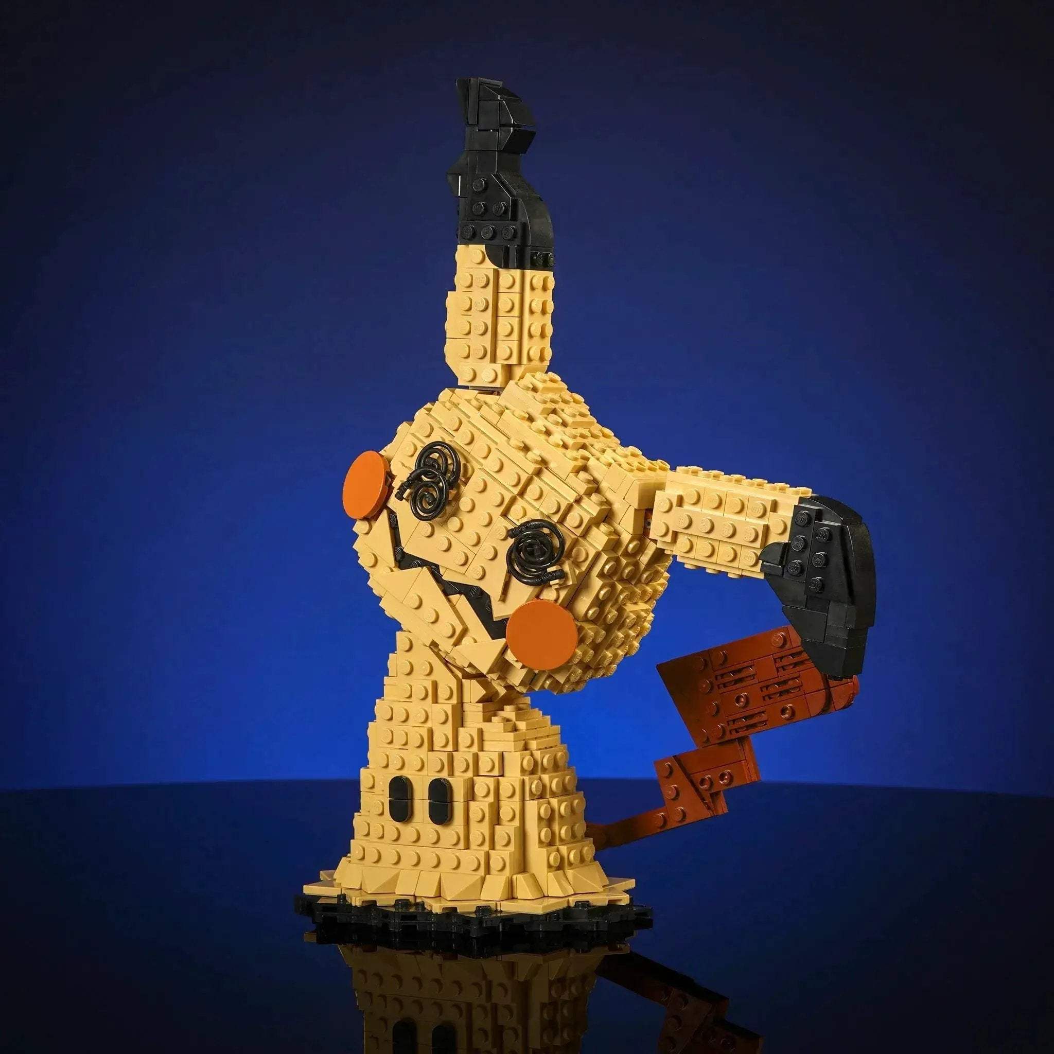 Life-Sized Ghostly Mimic - Image 2