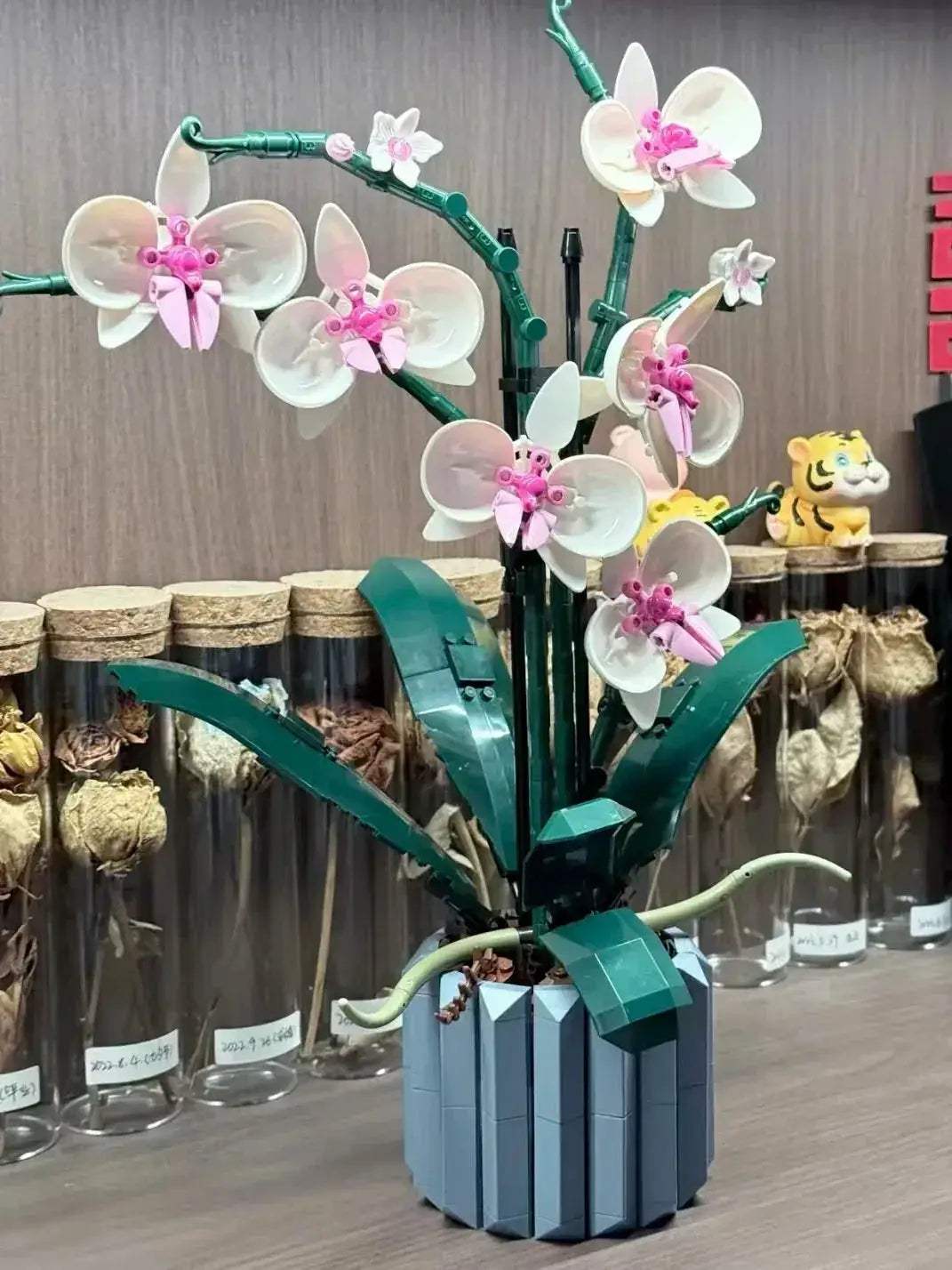 MOC MOC Orchid Bonsai Building Blocks Kit 608 Pieces Lego Compatible - Image 2