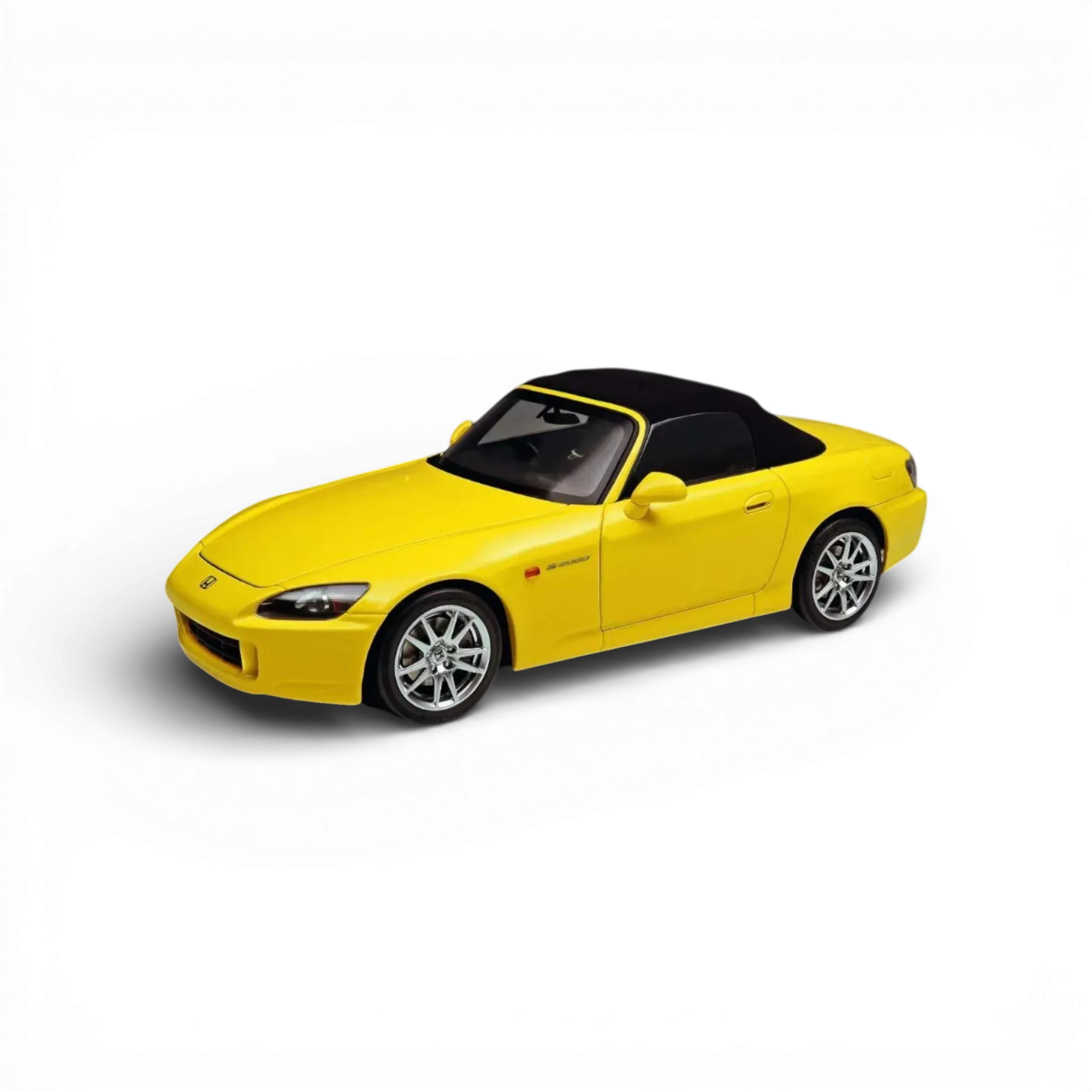 Motorhelix Honda S2000 AP2 Indy Yellow Pearl 1:18 Scale - Image 4