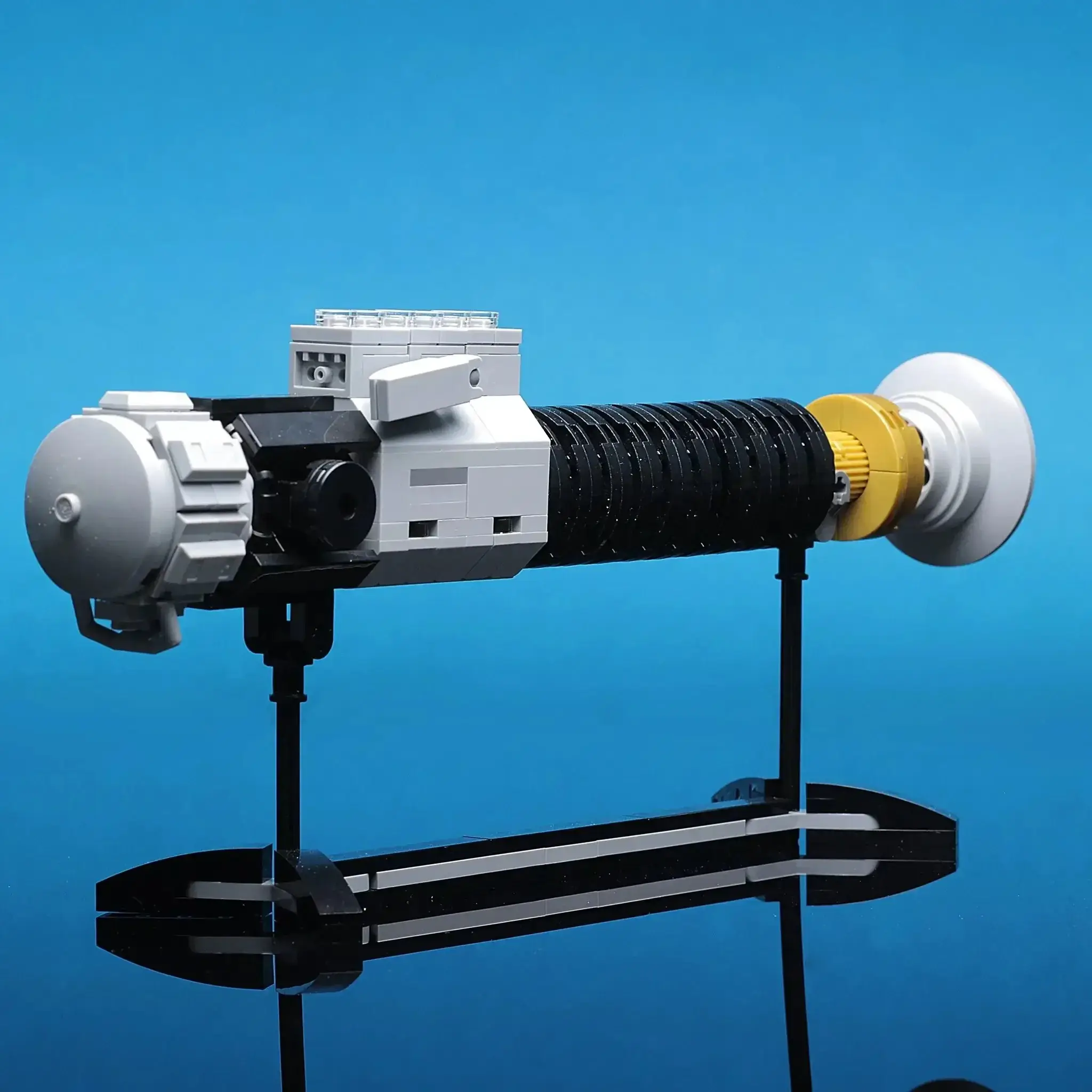 Obi-Wan Lightsaber w/ Stand made with LEGO parts - Image 6