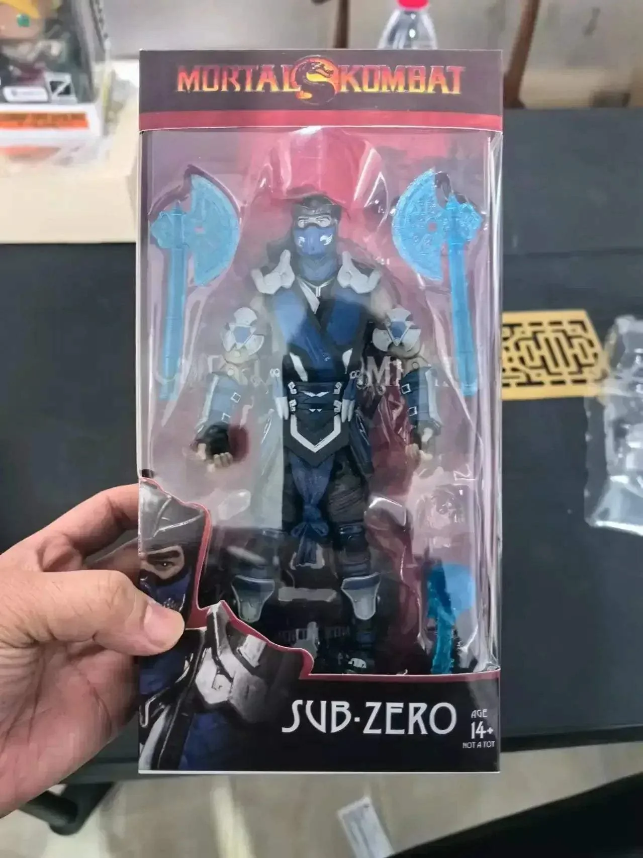 Mortal Kombat Sub Zero Scorpion 7-Inch Articulated Action Figures - Image 4