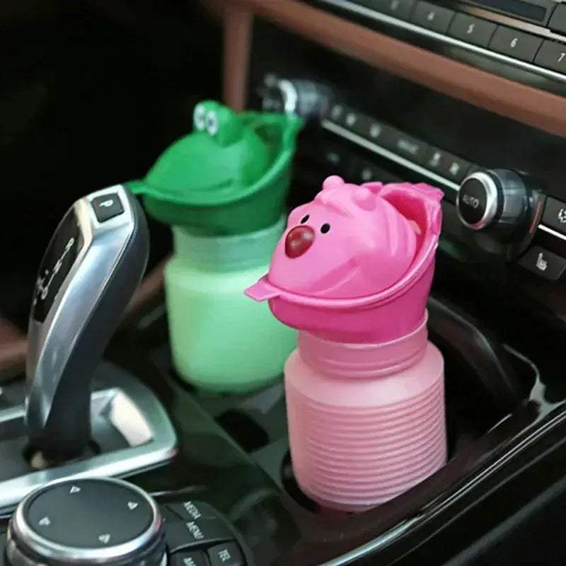 Portable Kids Urinal For Travel Potty Leakproof 600ml - Image 6