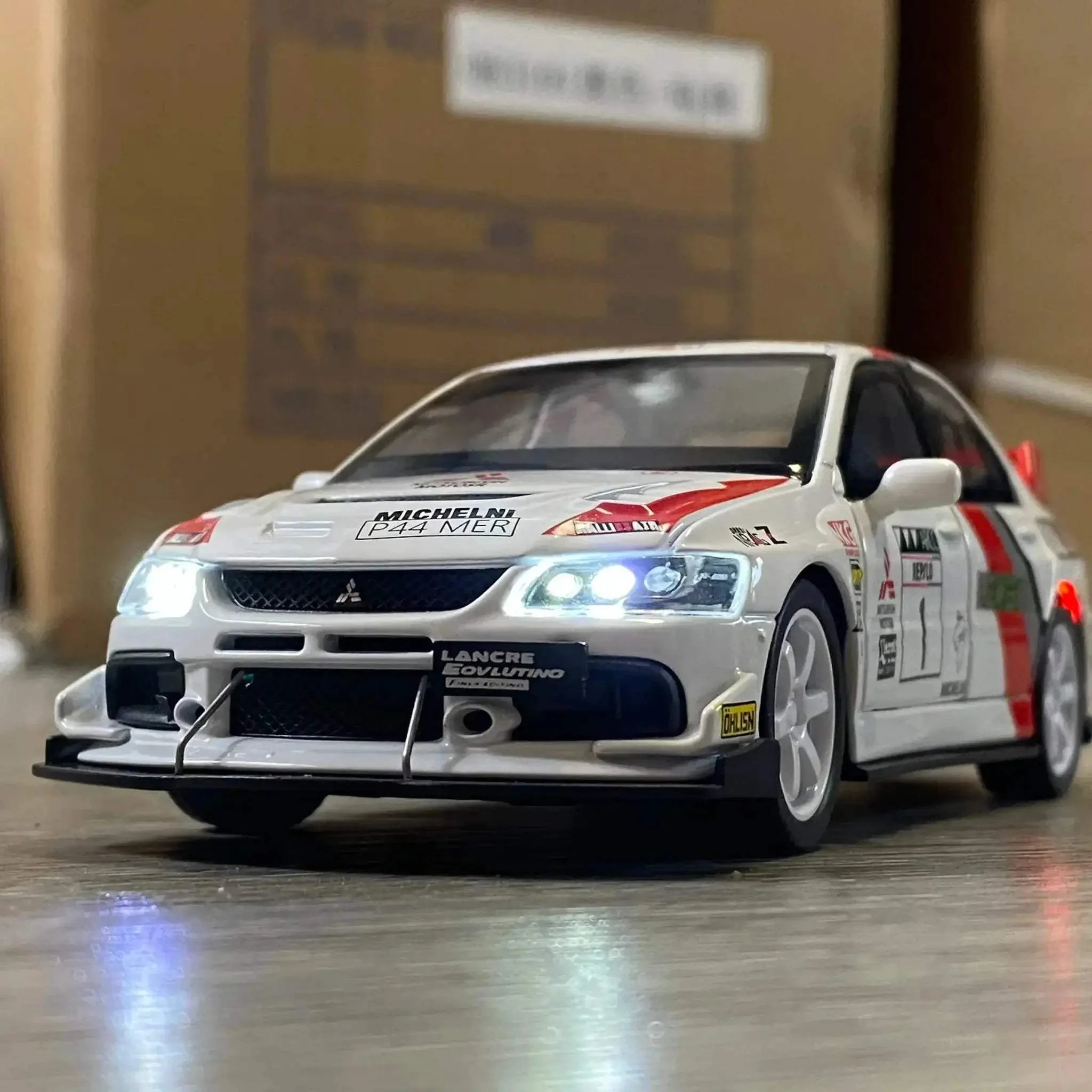 Premium Diecast Car 1:32 Mitsubishi Lancer Evolution EVO Petro Version For Fans - Image 4