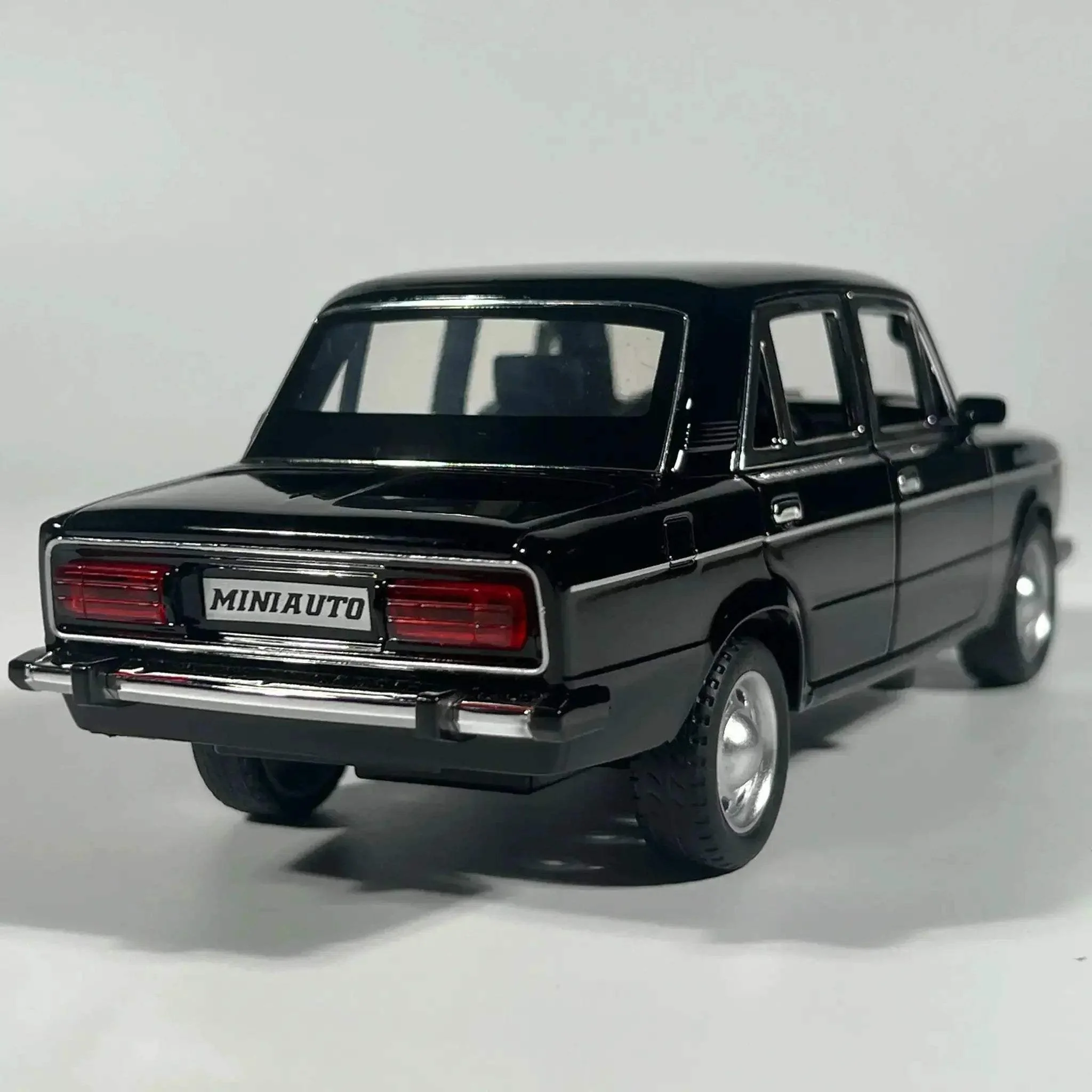 Premium Diecast Car Model LADA 2106 With Sound And Light For Kids - Image 3