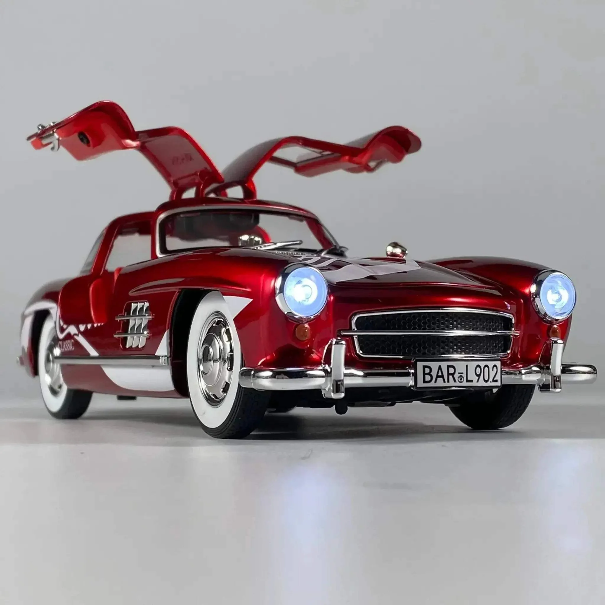 Premium Diecast Model Car 1 To 24 Benz 300SL Coca Cola Edition For Collectors - Image 2