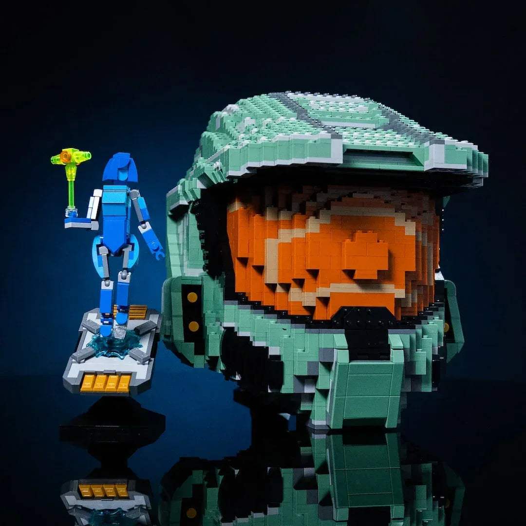 Spartan 117 Life-Sized Helmet - Image 11