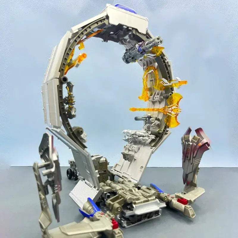 Transforming Action Figure Robot With Car Trailer Accessory - Image 2