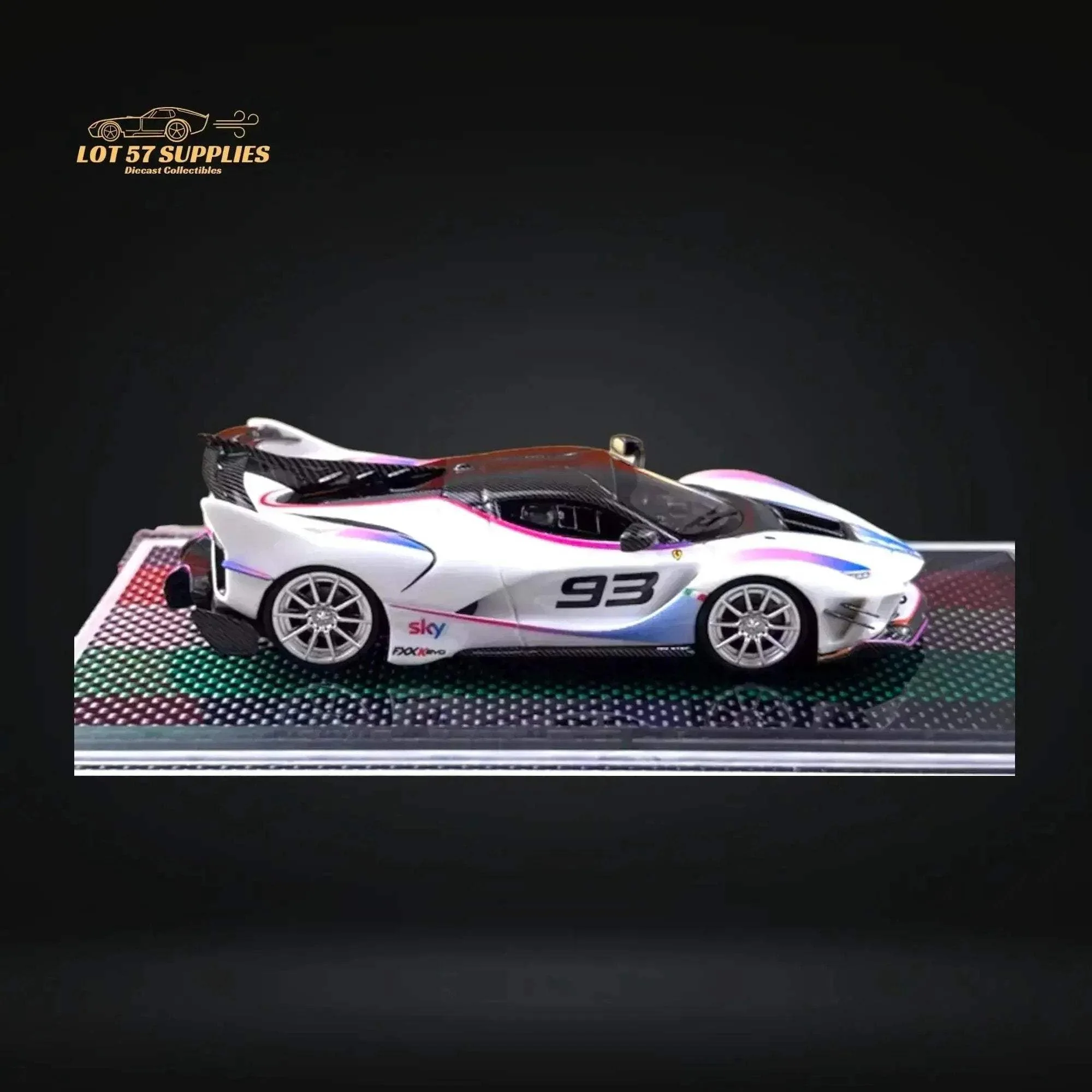 U2 Ferrari FXX-K Evo White #93 1:64 - Image 4