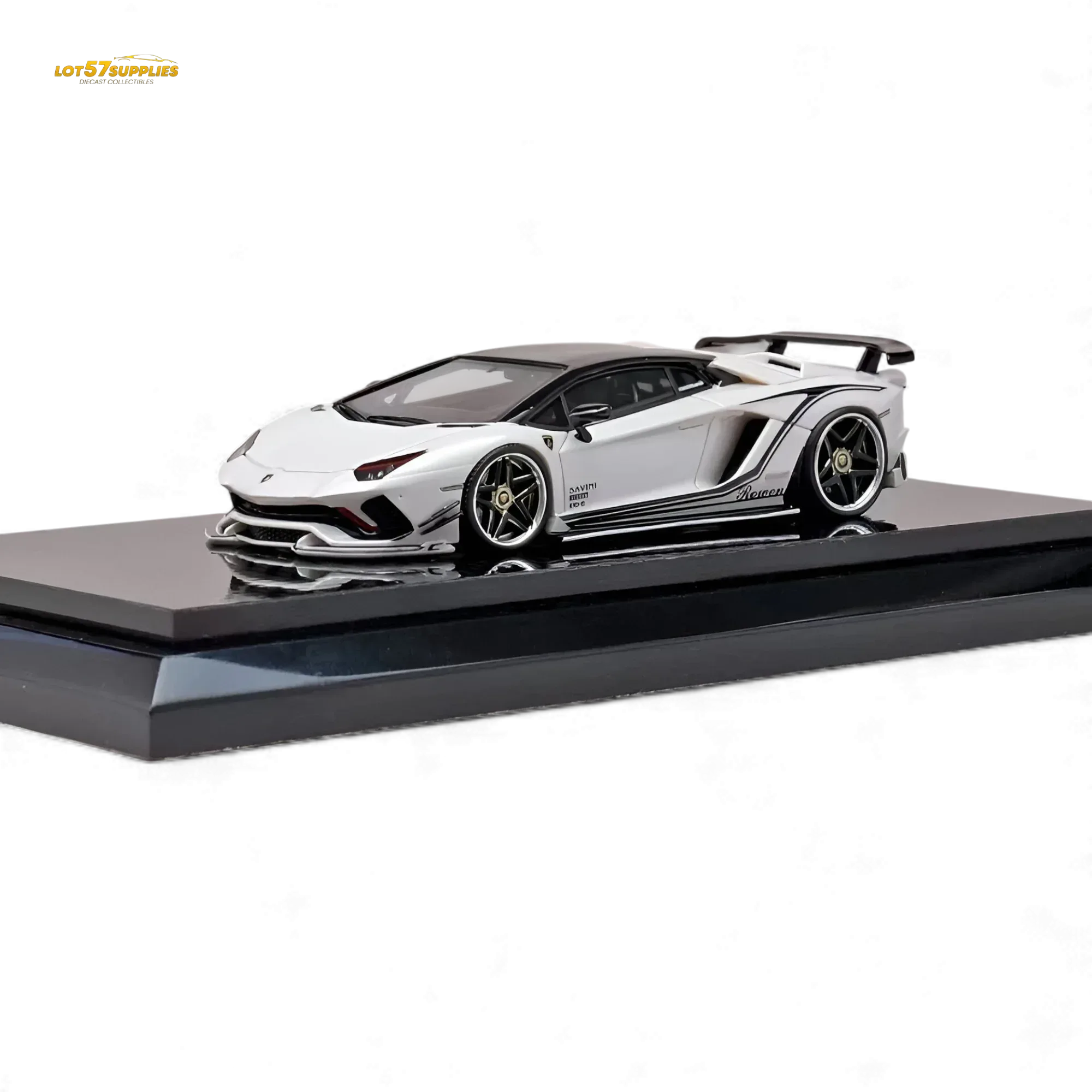 YM Model Lamborghini Aventador S Rowen White 1:64 - Image 2